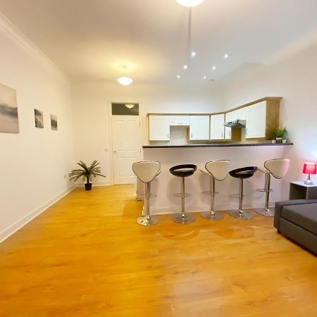 Cozy Nights - Ibrox Street Apartman Glasgow Kültér fotó
