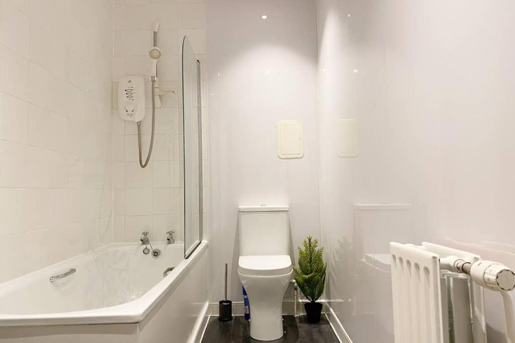 Cozy Nights - Ibrox Street Apartman Glasgow Kültér fotó